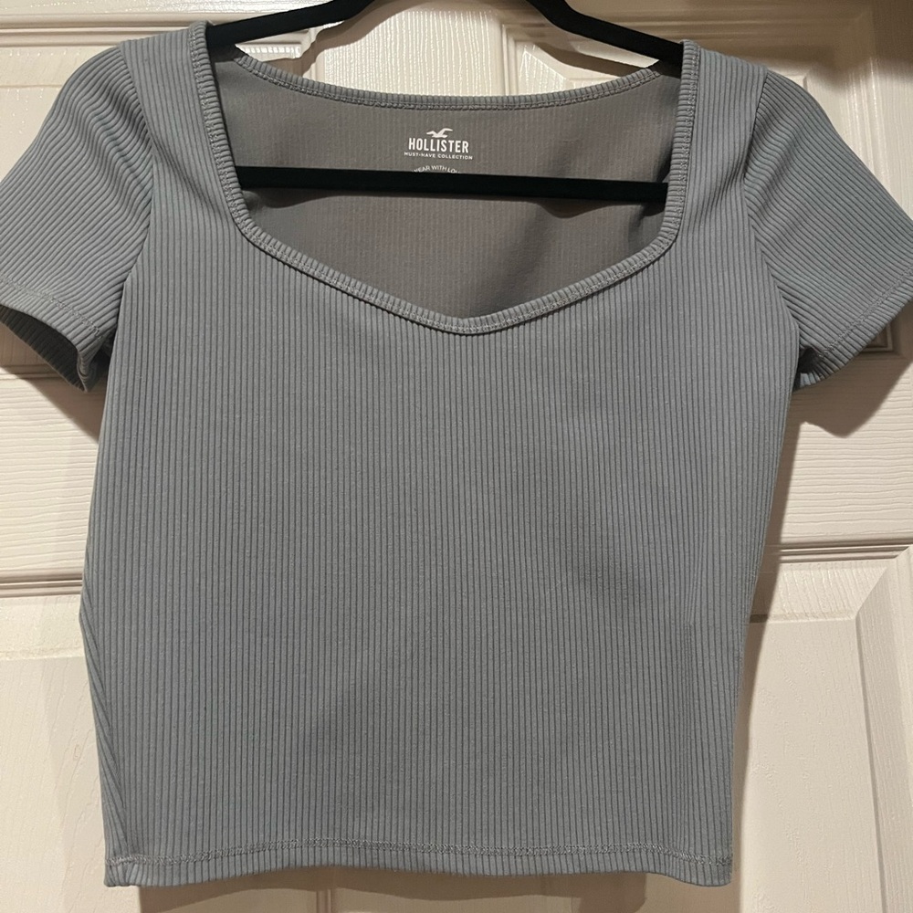 hollister grayish blue ribbed seamless fabric top